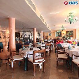 Breakfast room within restaurant Petit Cala Fornells Fotos