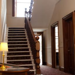  Edinburgh House Fotos