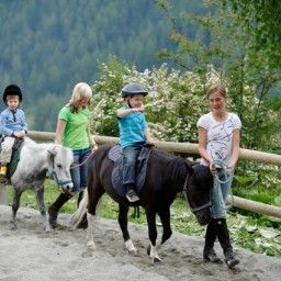  Märchen Kinderhotel Replerhof Fotos