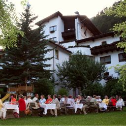 Jardin Kreuz Fotos