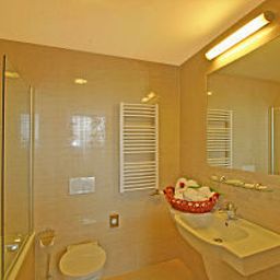 Camera da bagno Ruby Blue Fotos