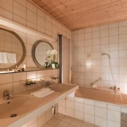 Camera da bagno Chalet Tschallener Pension Fotos