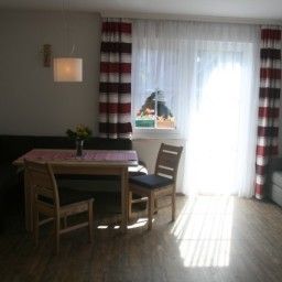  Bauernhof Esslgut Fotos