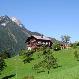 Widok z hotelu Sonnfeld Gasthof Fotos