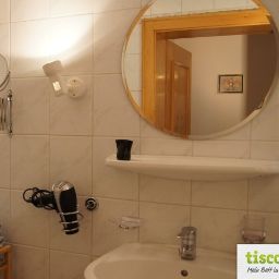 Cuarto de baño Bauernhof Almgut Ferienwohnungen Fotos