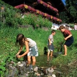  Bauernhof Am Erholungsbauernhof Noeglhof Fotos