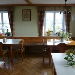 Frühstücksraum Bauernhof Knoblechner (Fam. Aichriedler) Fotos