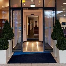 Exterior view Holiday Inn Express GUETERSLOH Fotos
