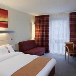 Room Holiday Inn Express GUETERSLOH Fotos