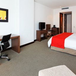 Zimmer Holiday Inn Express BOGOTA Fotos