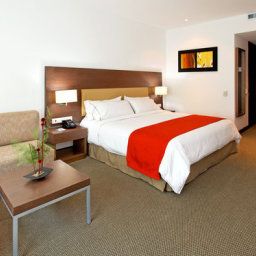 Zimmer Holiday Inn Express BOGOTA Fotos