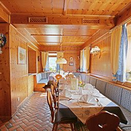 Salle du petit-déjeuner située dans le restaurant Wanderurlaub im Landhotel Gressenbauer Fotos