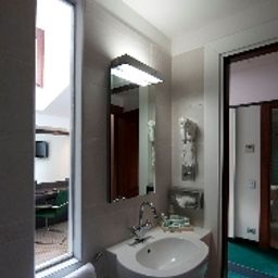 Bathroom Arli Business&Wellness Fotos