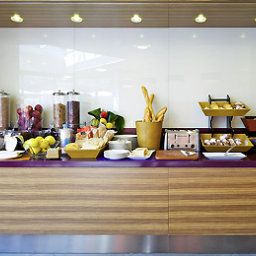 Sala colazione nel ristorante Novotel Salerno Est Arechi Fotos