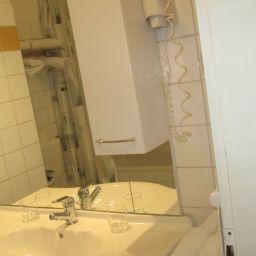 Bathroom Adam Apartment Fotos