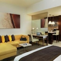 Junior-Suite Centro Barsha by Rotana Fotos