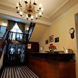 Hall Carlton Willa Fotos