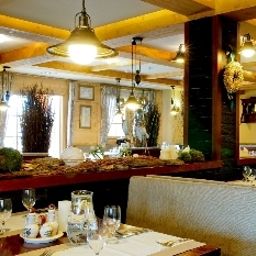 Sala de desayuno en el restaurante Chocholowy Dwór Fotos
