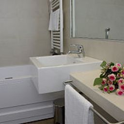 Camera da bagno Base Hotel to Stay Fotos