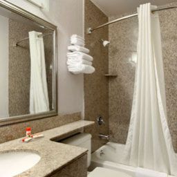 Habitación Super 8 Suffolk Tidewater Fotos