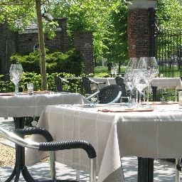 Terrace Chateaubriand Fotos