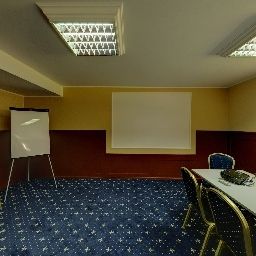 Salle de séminaires Twins II Żywiczna Fotos