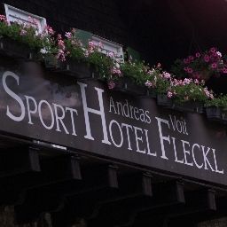 Außenansicht Sporthotel Fleckl Fotos