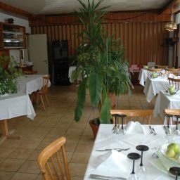 Breakfast room within restaurant Chavez Restotel - Ried-Brig Fotos