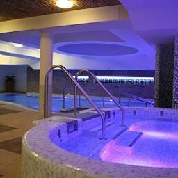 Basen Crocus Gere Bor Hotel-Wine Spa**** Fotos