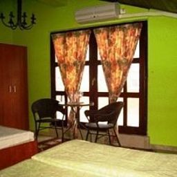 Chambre avec balcon Villa Anri Fotos