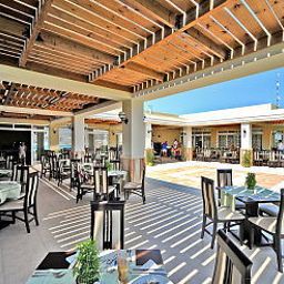 Salle du petit-déjeuner située dans le restaurant Gaia Palace Fotos