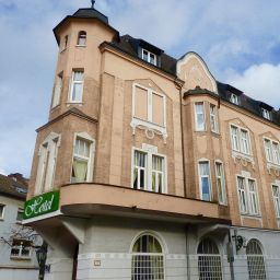 Exterior view Zum Bügeleisen Fotos