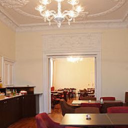 Salle du petit-déjeuner Upper Room Fotos