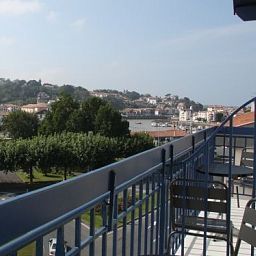 Ausblick Le Relais Saint Jacques QUALYS HOTEL Fotos
