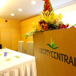  Liberty Central Fotos