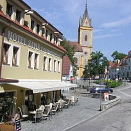 Exterior view Zavis z Falkenštej Fotos