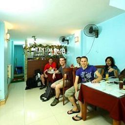 Breakfast room within restaurant Hanoi Mikes Hotel 2 Fotos