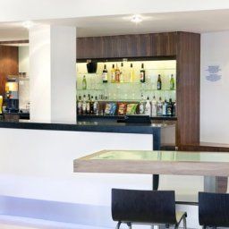 Bar Holiday Inn Express TAMWORTH Fotos
