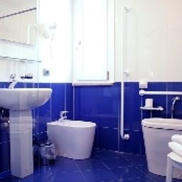 Camera da bagno Sorriso Fotos