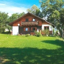 Exterior view Benedikt Hütte Fotos