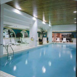 Pool Metropolitan Hotel Toronto Fotos