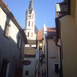 Außenansicht U namesti At the square Fotos