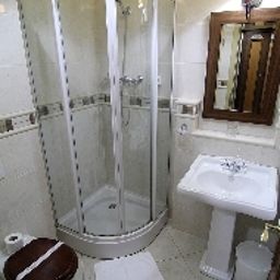Ванная Öreg Miskolcz Hotel és Étterem Fotos