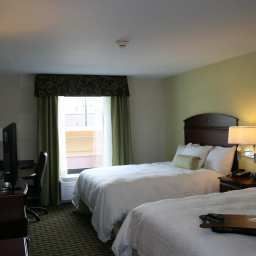 Room Hampton Inn  Suites ClevelandMentor Fotos
