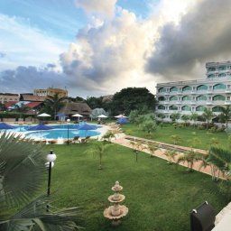 Piscine DT by Hilton Dar es Salaam Oysterbay Fotos