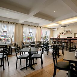 Hotel Howard Johnson Montreal Saint-Leonard 