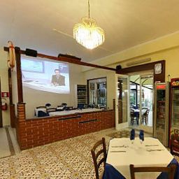 Sala de desayuno en el restaurante Puntabella Fotos