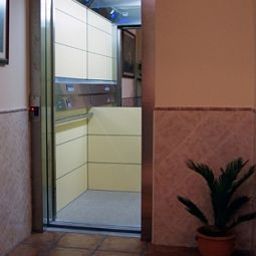 Halle Palomares Hostal Fotos