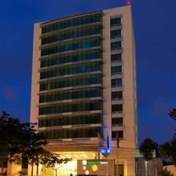 Vista exterior Holiday Inn Express SAN PEDRO SULA Fotos