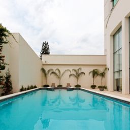 Piscina Holiday Inn Express SAN PEDRO SULA Fotos